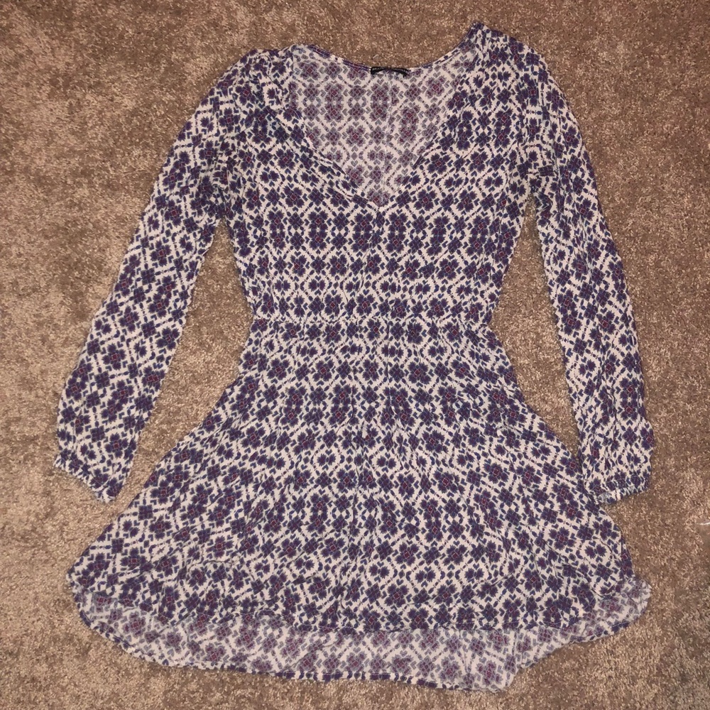Super pretty flowy dress!